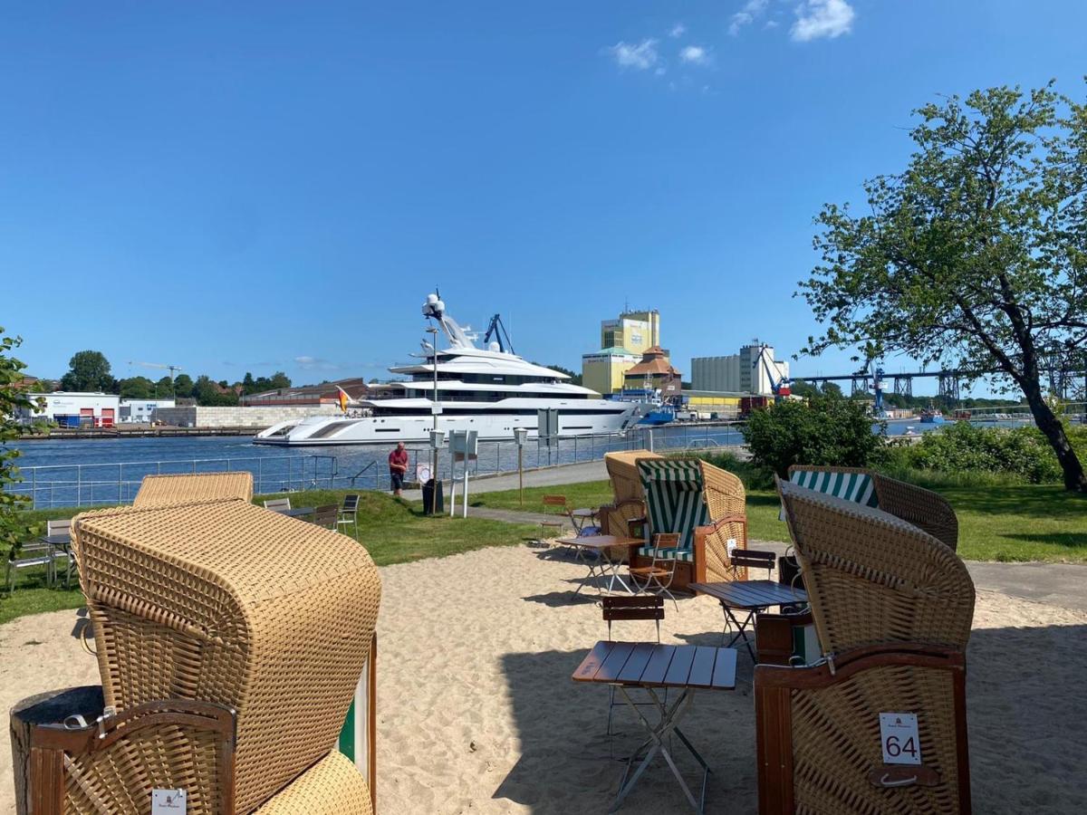 Kanal-Haus "Das Gaestehaus Direkt Am Nok" Osterrönfeld Екстериор снимка
