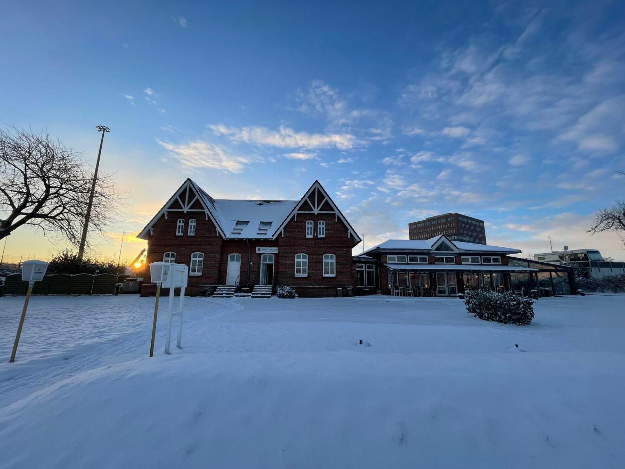 Kanal-Haus "Das Gastehaus Direkt Am Nok" Osterrönfeld Екстериор снимка