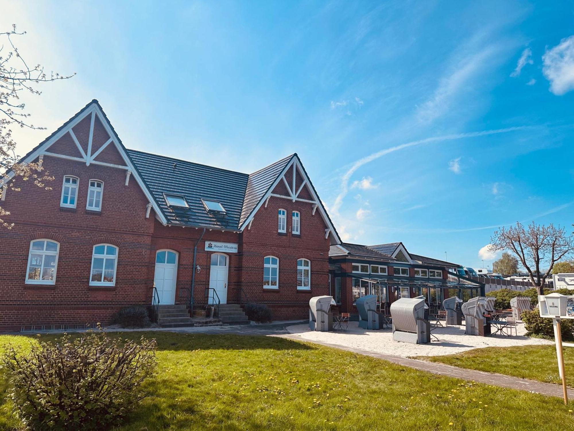 Kanal-Haus "Das Gaestehaus Direkt Am Nok" Osterrönfeld Екстериор снимка