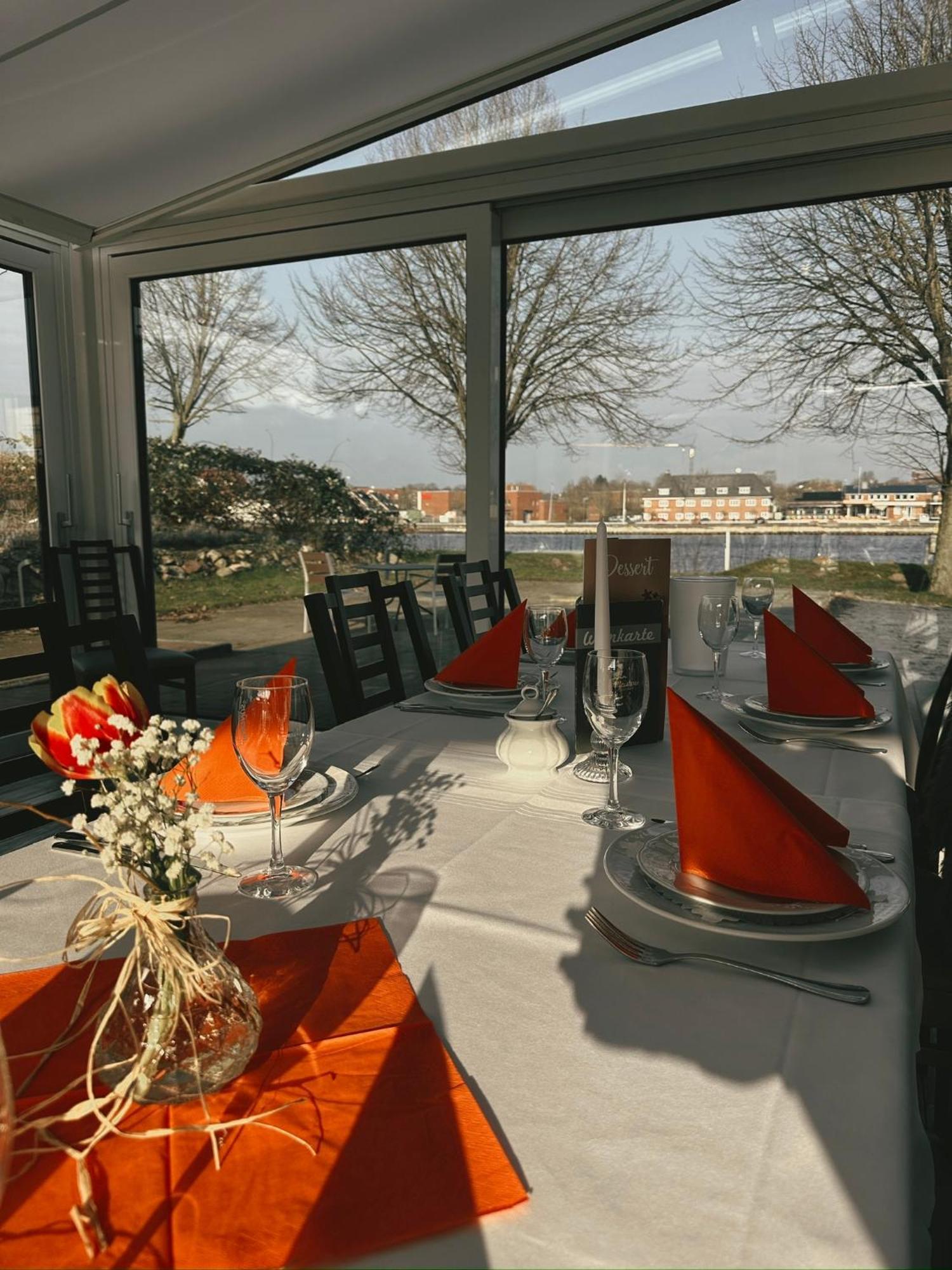 Kanal-Haus "Das Gaestehaus Direkt Am Nok" Osterrönfeld Екстериор снимка
