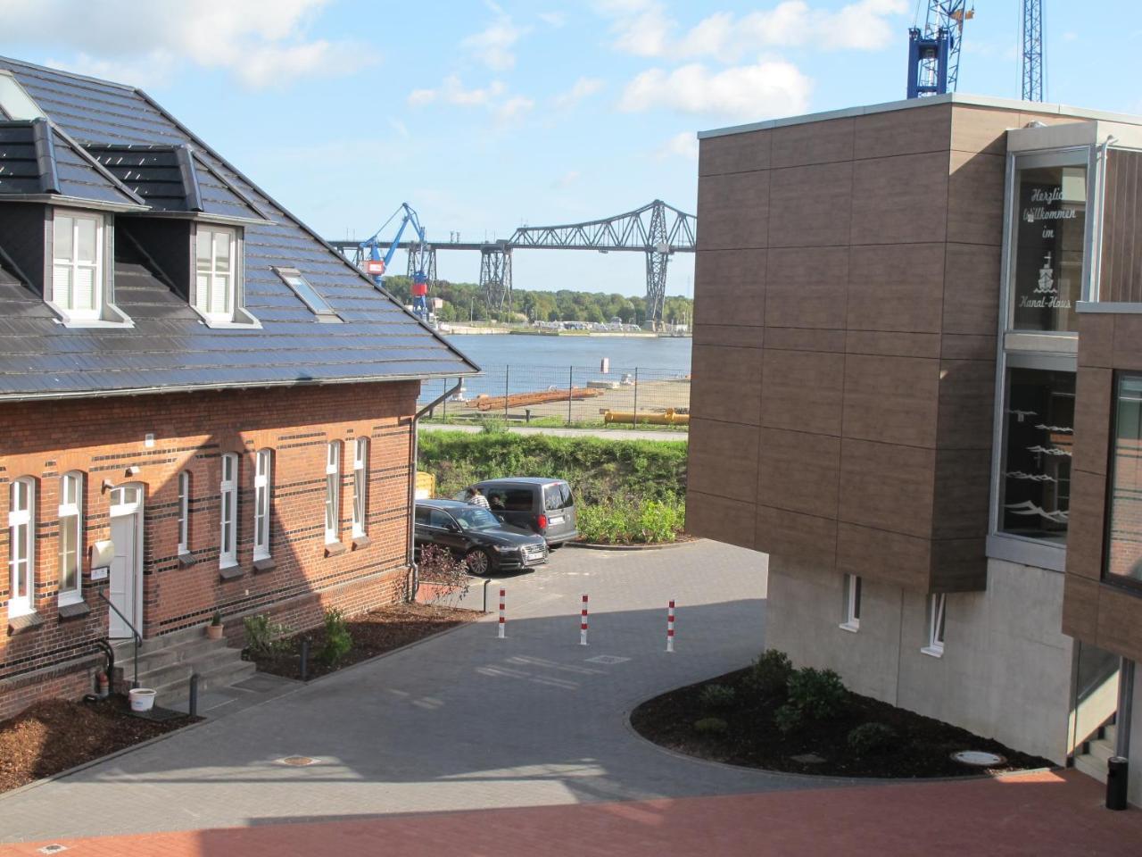 Kanal-Haus "Das Gaestehaus Direkt Am Nok" Osterrönfeld Екстериор снимка