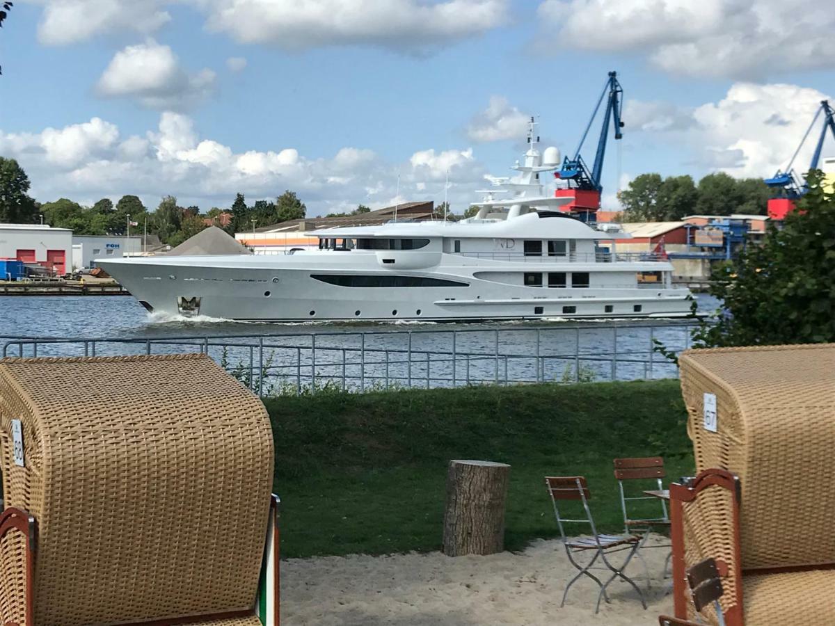 Kanal-Haus "Das Gaestehaus Direkt Am Nok" Osterrönfeld Екстериор снимка